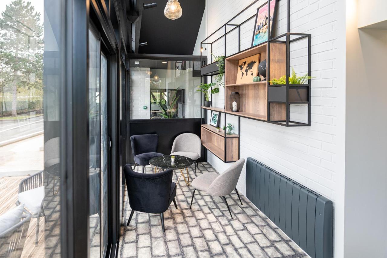 Kyriad Hotel Laval Laval  Eksteriør bilde