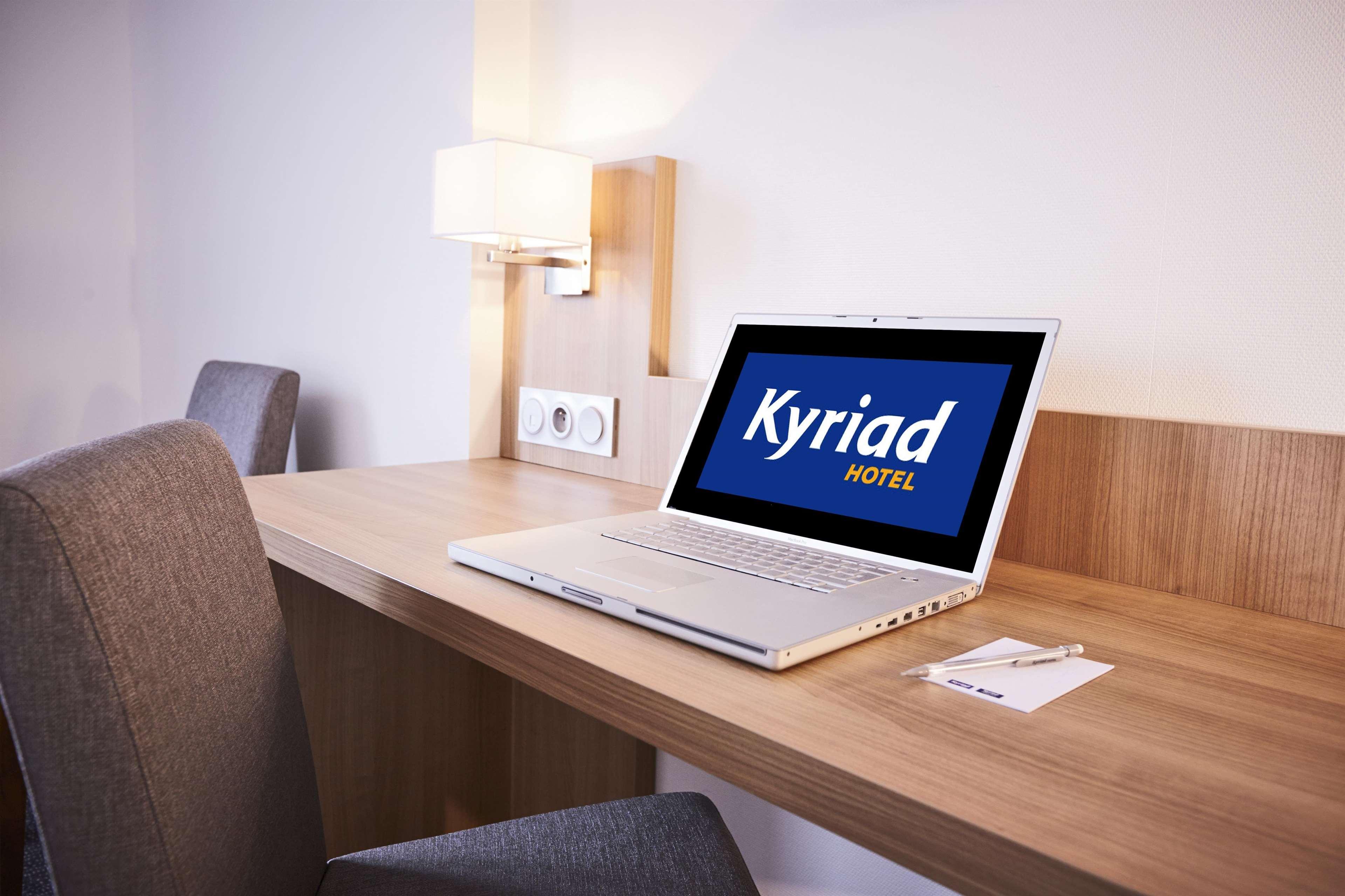 Kyriad Hotel Laval Laval  Eksteriør bilde
