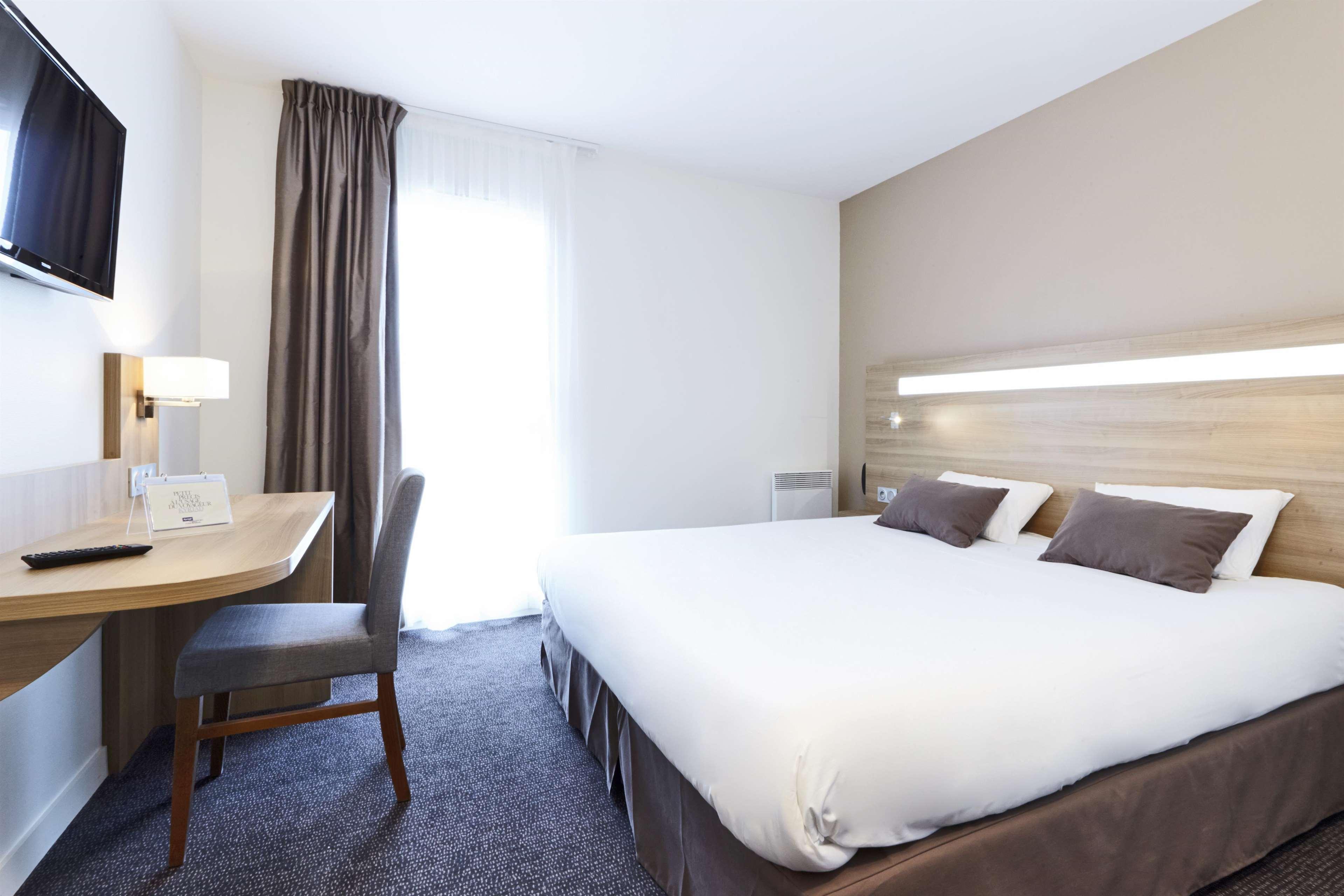 Kyriad Hotel Laval Laval  Eksteriør bilde