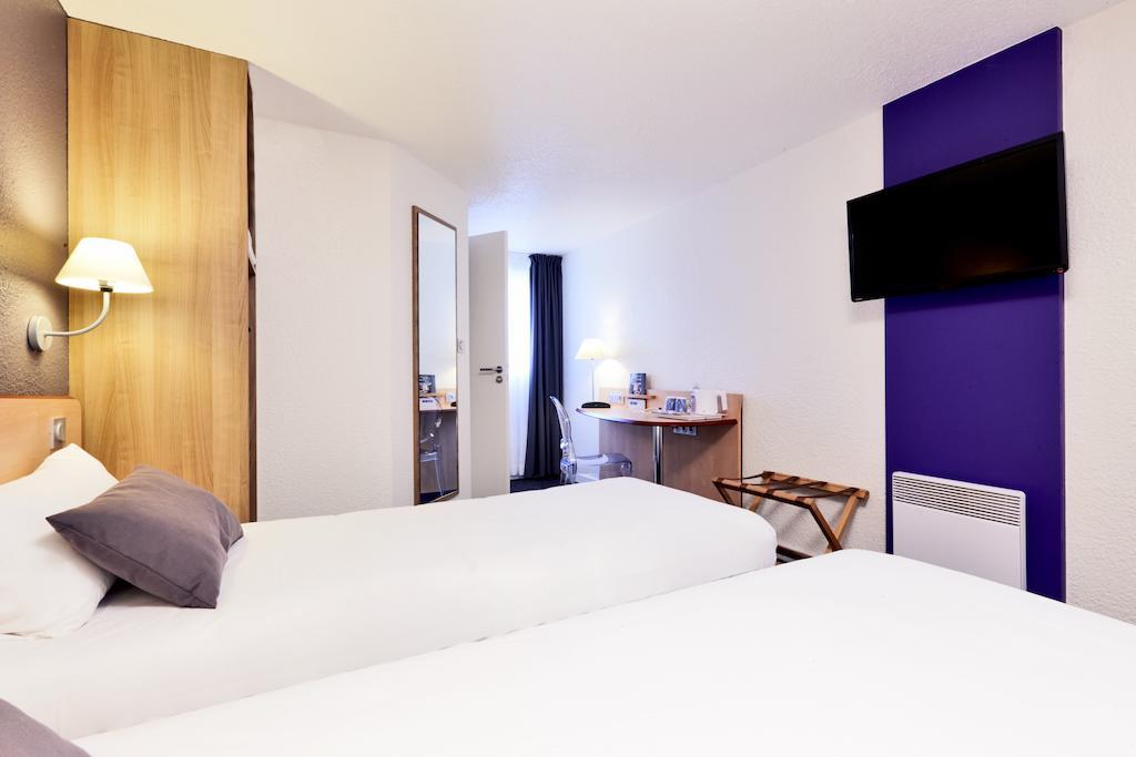 Kyriad Hotel Laval Laval  Eksteriør bilde