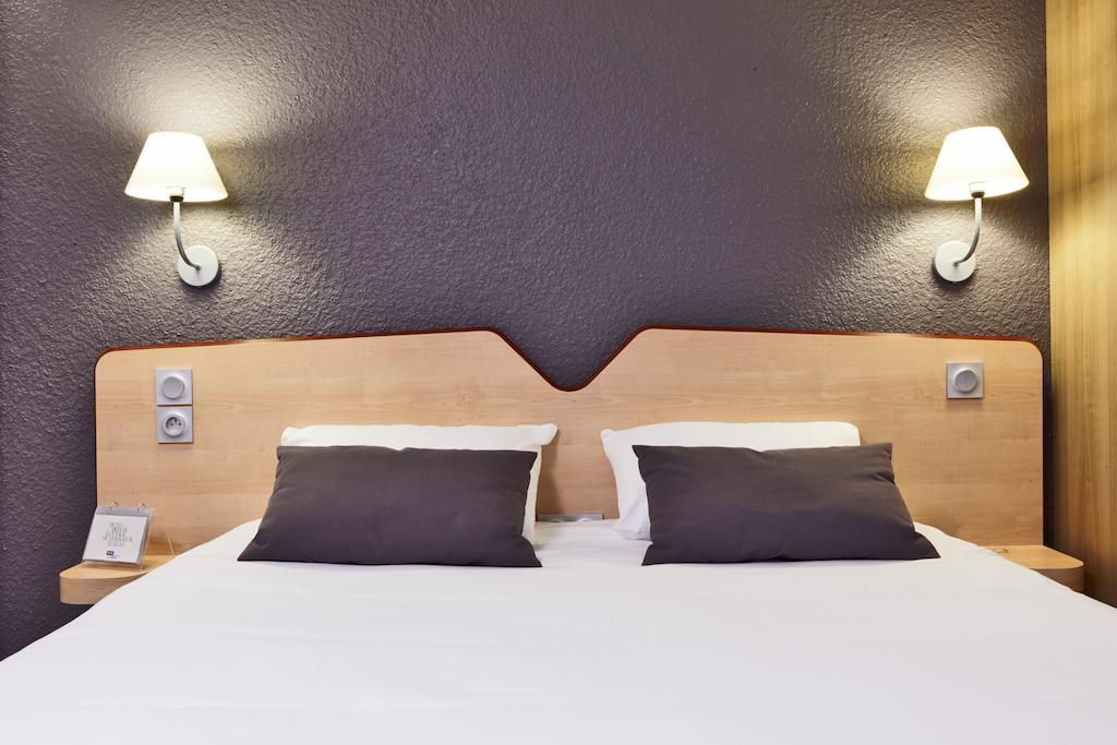 Kyriad Hotel Laval Laval  Eksteriør bilde