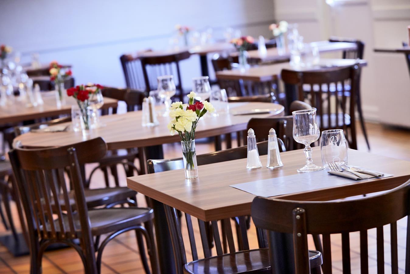 Kyriad Hotel Laval Laval  Eksteriør bilde