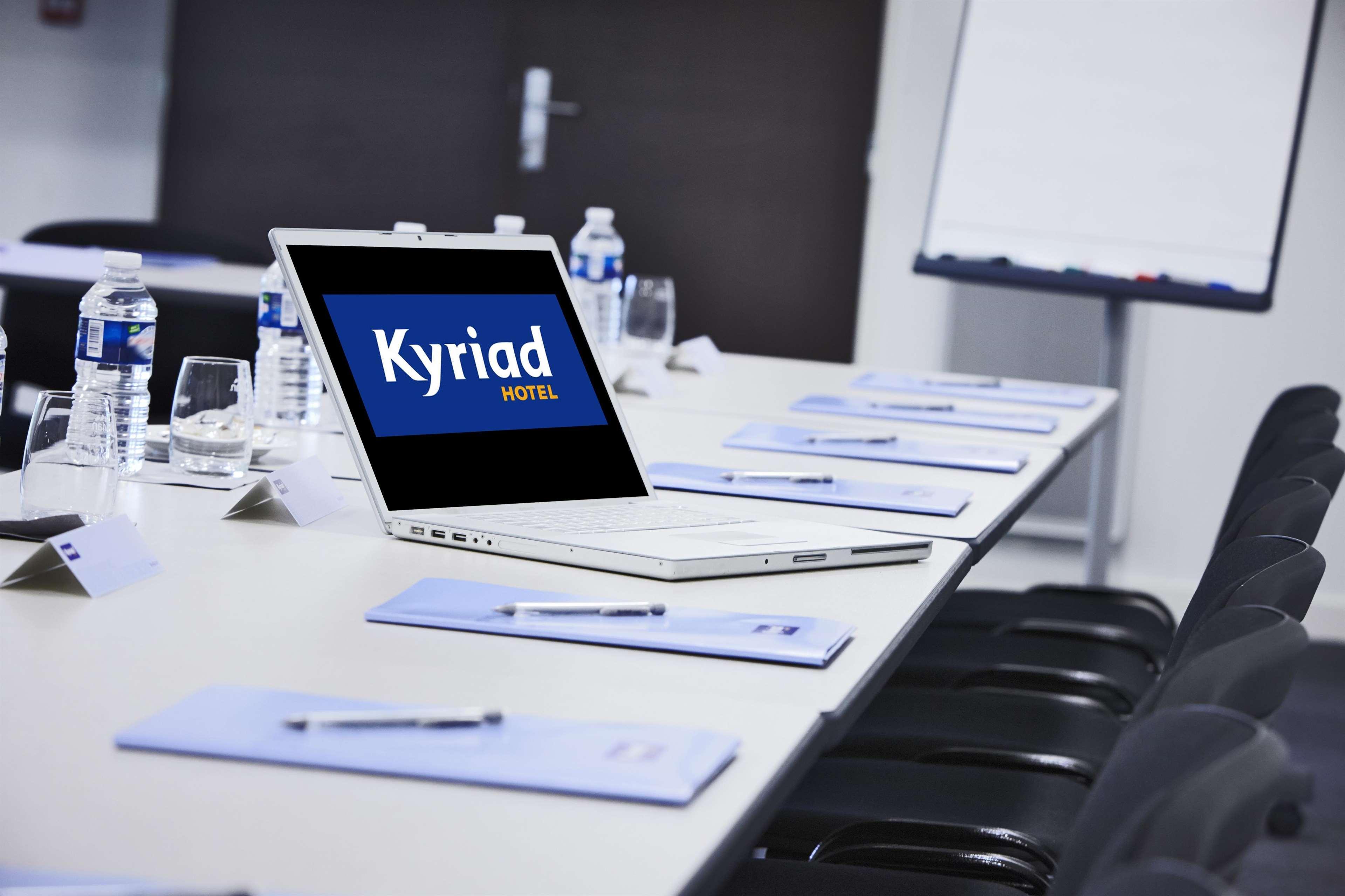 Kyriad Hotel Laval Laval  Eksteriør bilde
