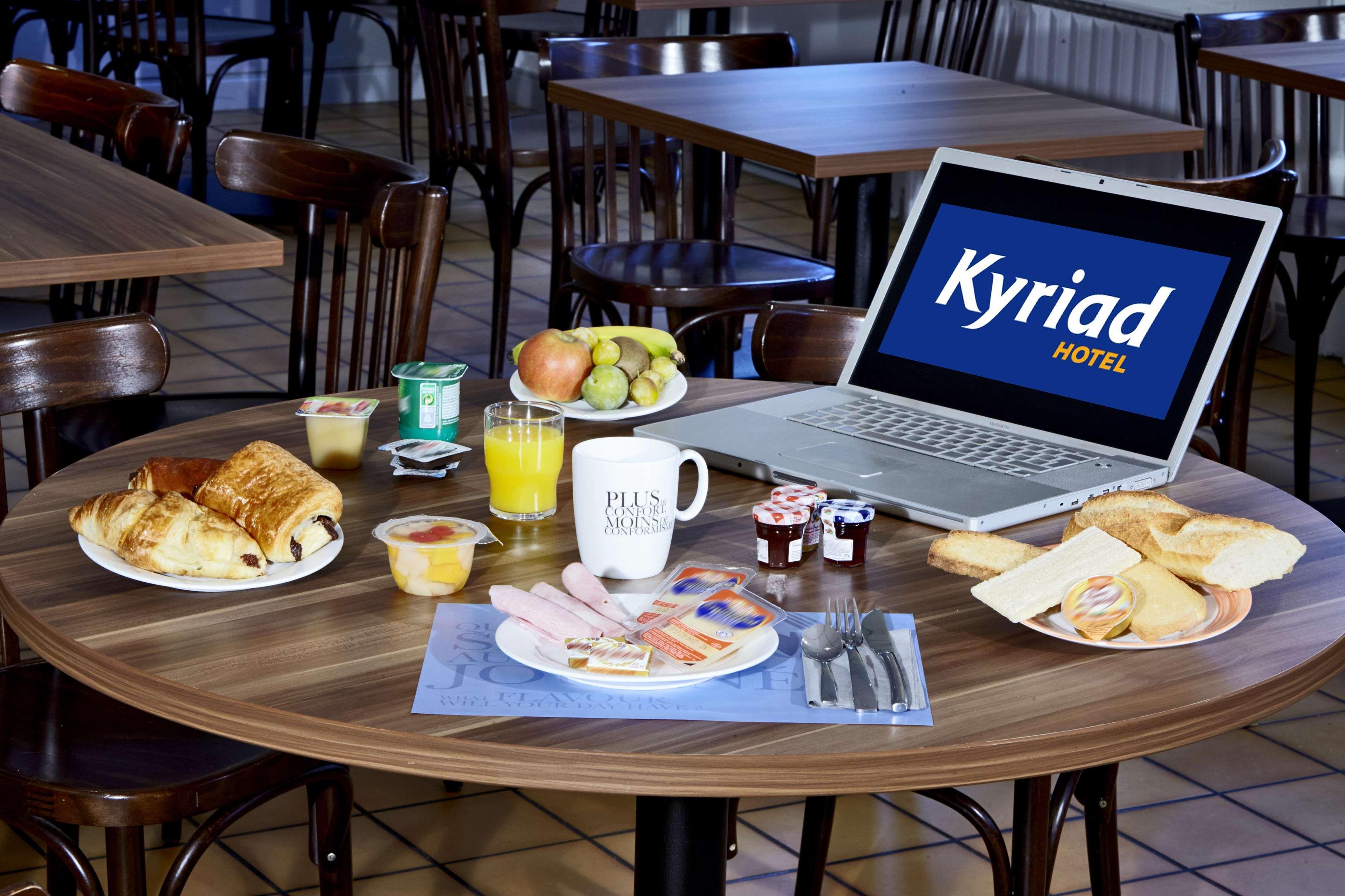 Kyriad Hotel Laval Laval  Eksteriør bilde