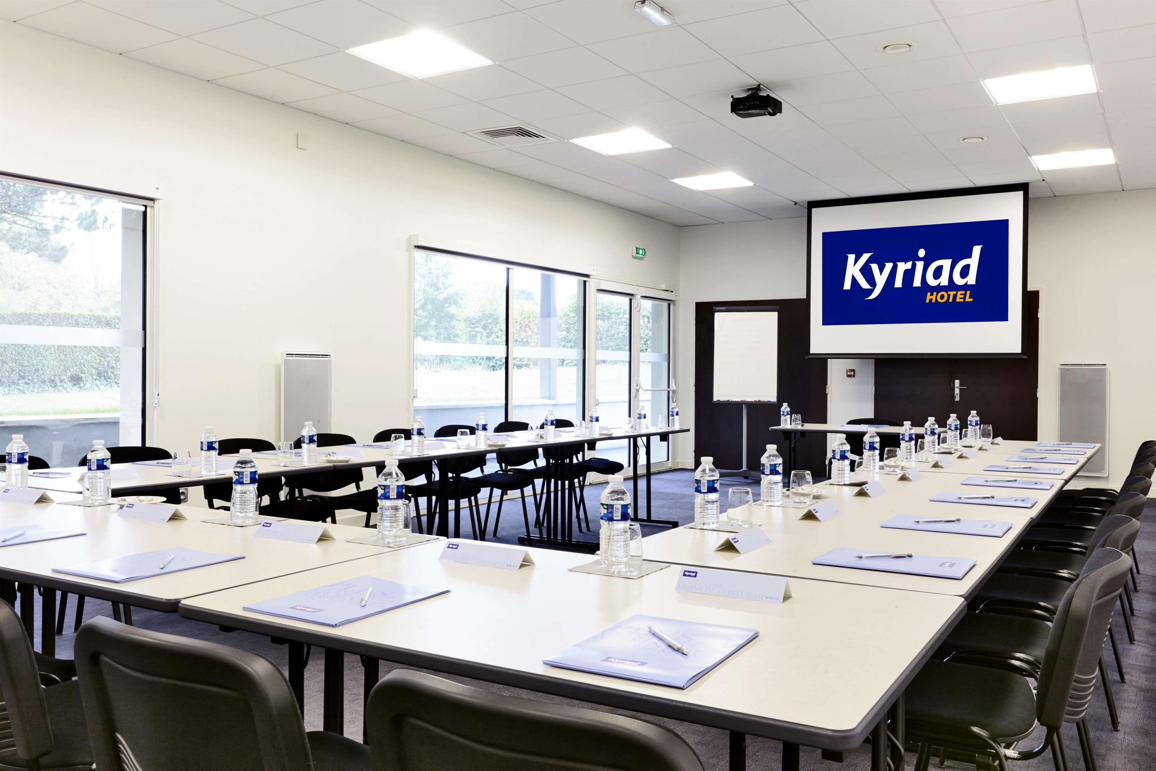 Kyriad Hotel Laval Laval  Eksteriør bilde